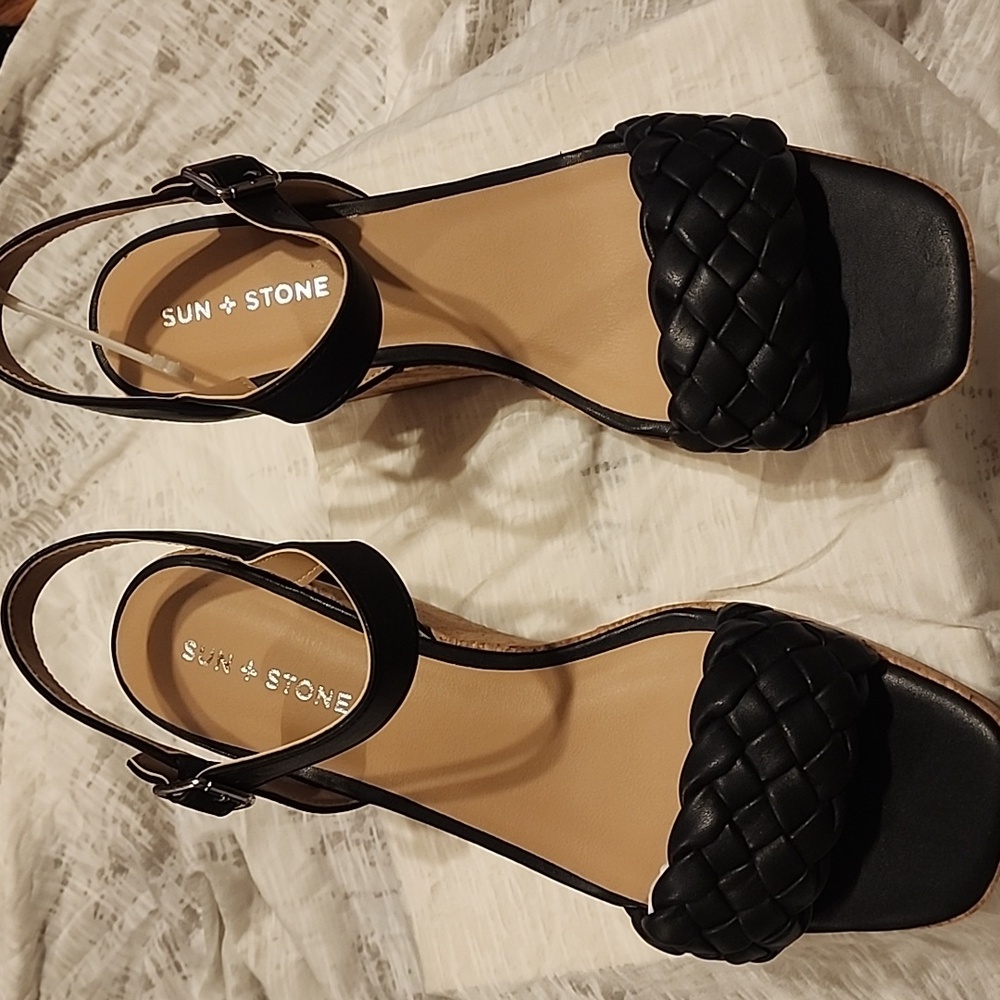 Sun stone black wedge sandals